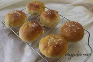 8. baked buns