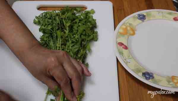 Clean the coriander. remove dry leaves. Cut off the stem ends.   