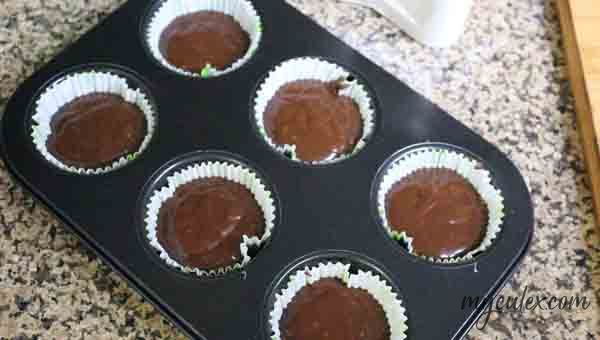 8. Chocolate muffins Pour batter in the muffin liners