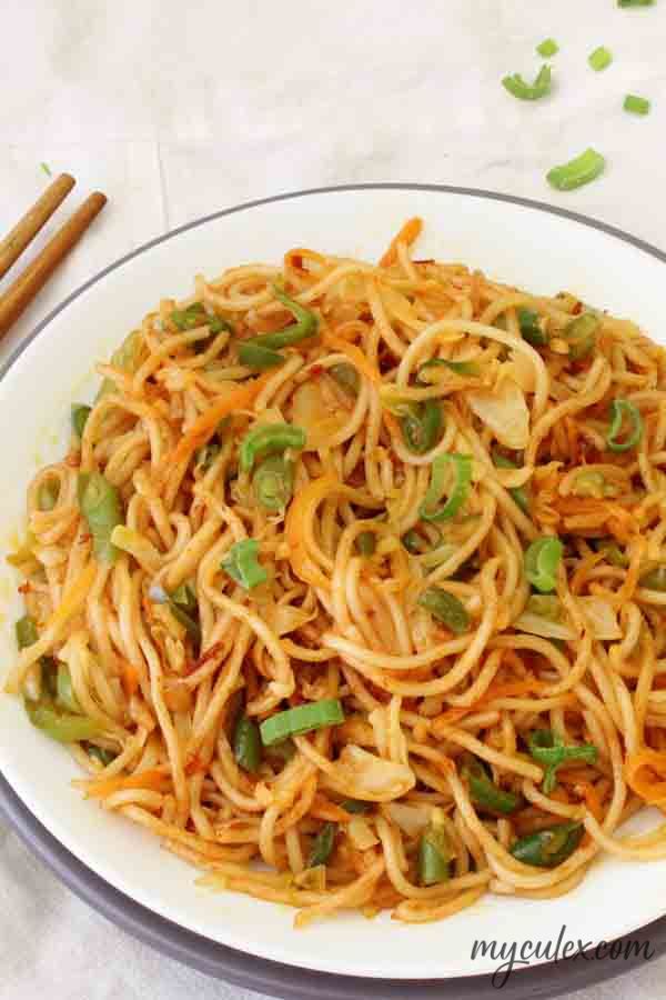 Schezwan Hakka Noodles with Veggies | Szechuan Noodles Recipe