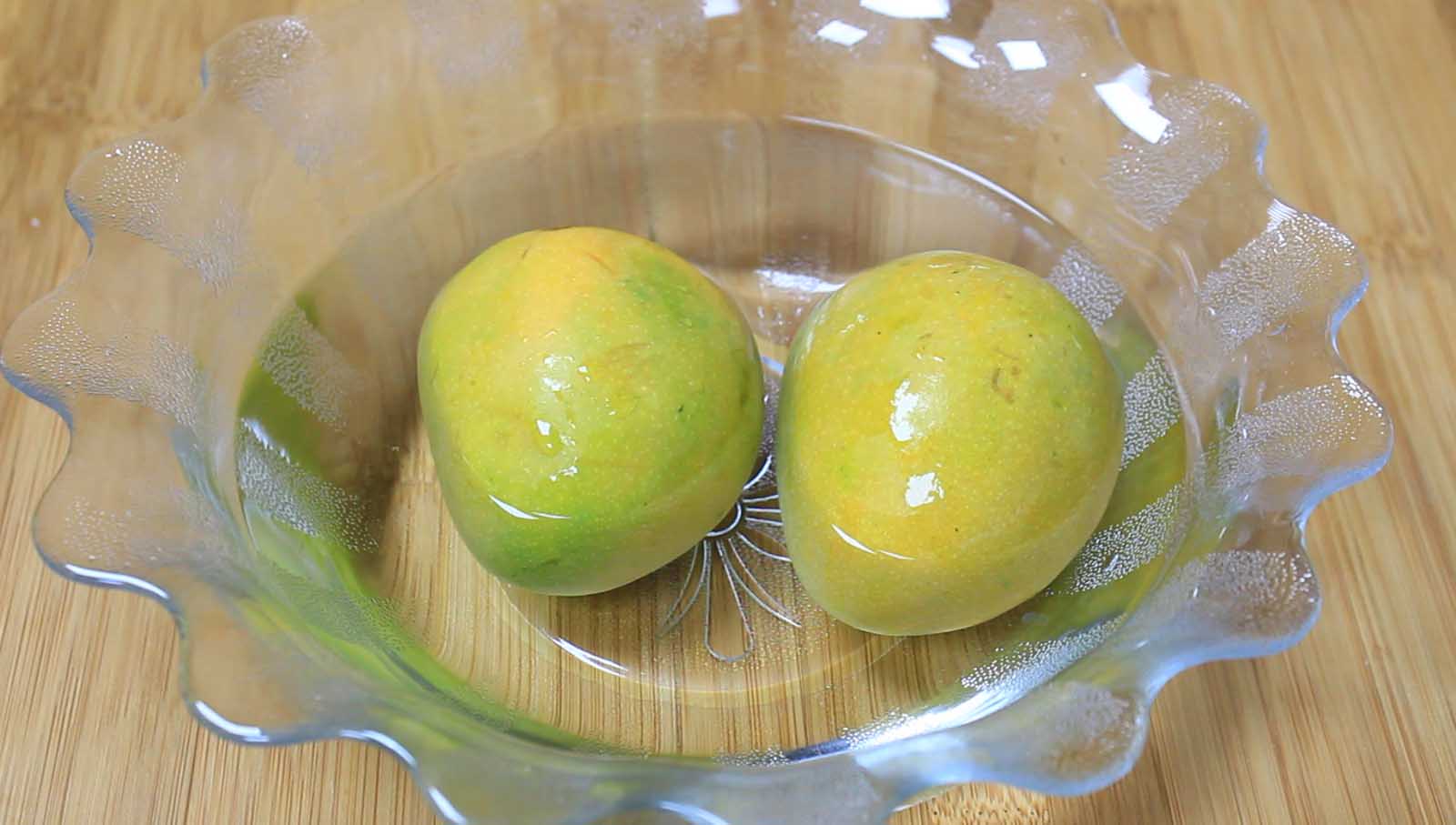 4 soak mangoes