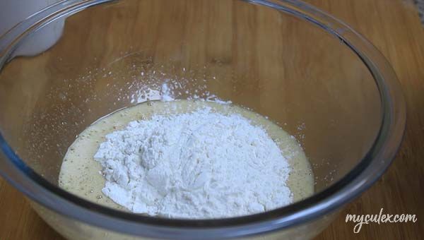 black currant add flour