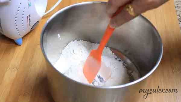 4. Mix and make a well in centre.