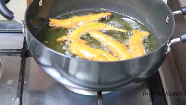 12. Refry mirchi ke pakode