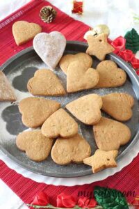 heart shaped ginger cookies feature2