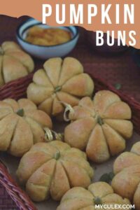 spiced pumpkin bread bun